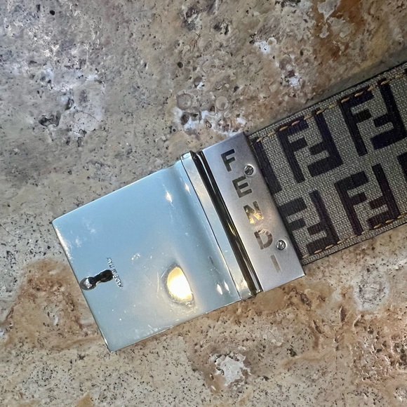 Fendi reversible belt - Picture 4 of 5